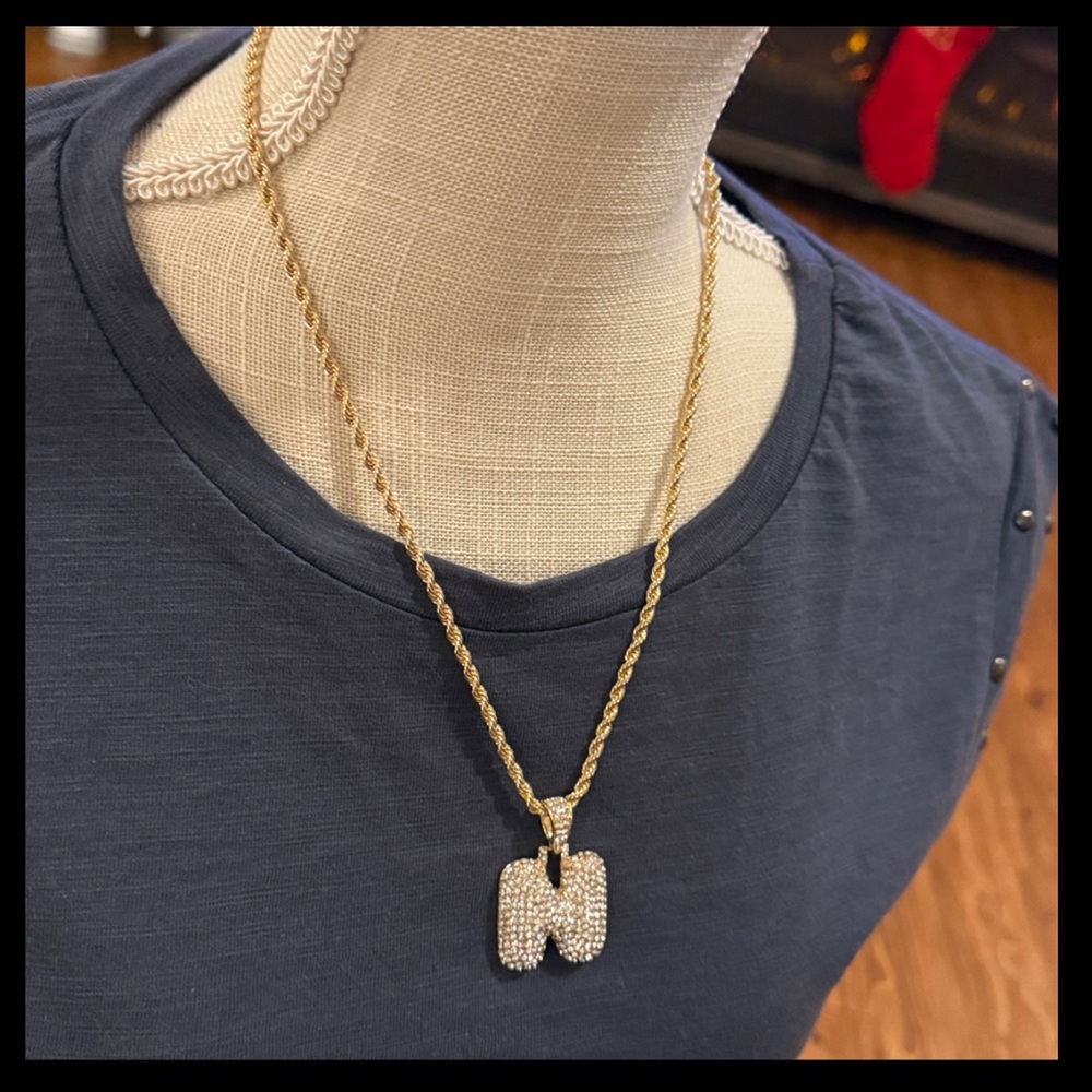 🆕✨GOLD N✨BUBBLE LETTER INITIAL NECKLACE